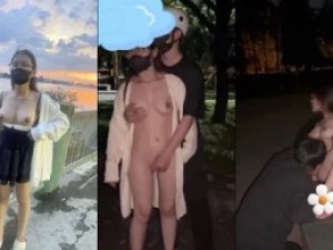 Em sinh viên hồn nhiên cởi đồ ở sân trường đại học